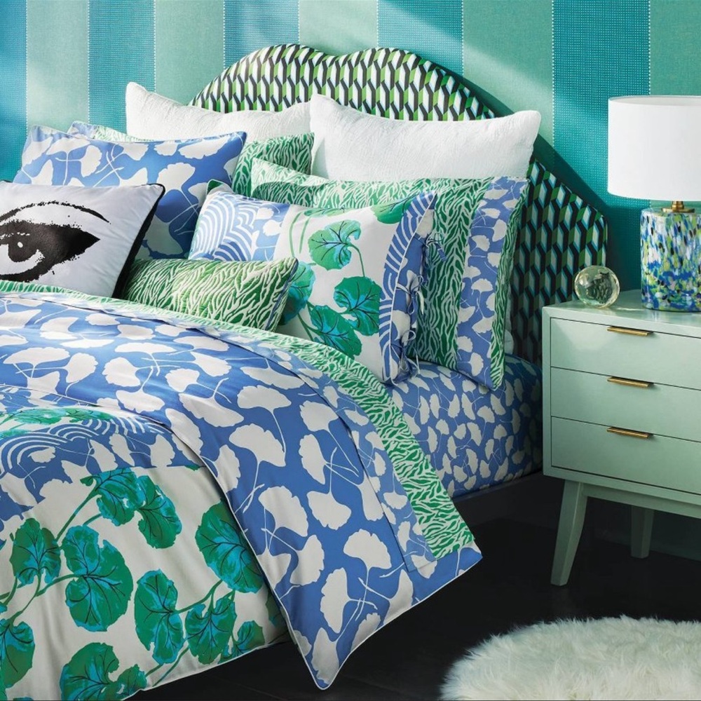 DVF for Target Geranium and Ginkgo Leaves Reversible Full/Queen Duvet Cover NWT